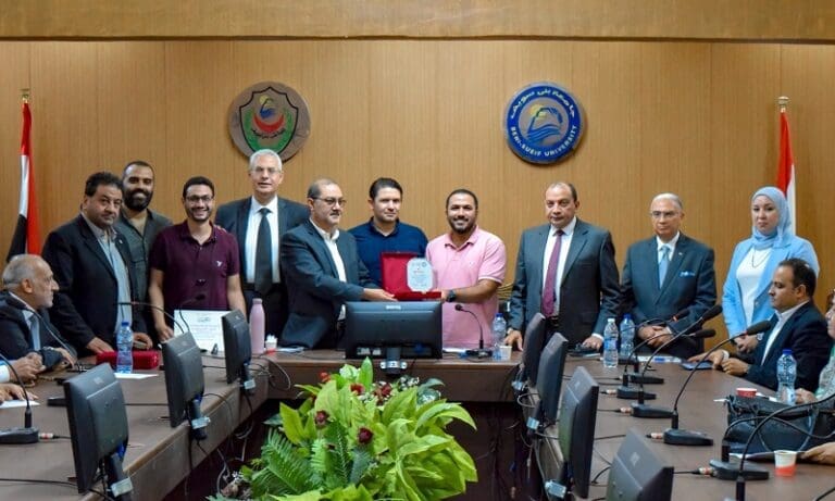 رئيس جامعة بني سويف يرأس مجلس كلية الطب البشري.. تفاصيل 7 34 1 رئيس جامعة بني سويف يرأس مجلس كلية الطب البشري.. تفاصيل موقع في الجامعة
