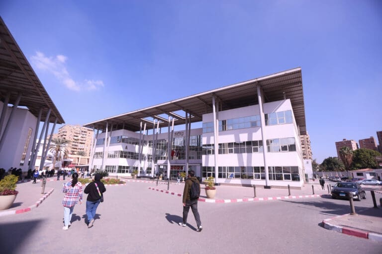 تمنح طلابها فرص للتعلم في الصين..المعلومات الكاملة عن كليات ومصروفات الجامعة المصرية الصينية 1 مقر الجامعة المصرية الصينية بمصر الجديدة