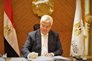 تنفيذاً للاستراتيجية الوطنية.. أيمن عاشور يقود تطور التعليم الجامعي بتحديث القواعد ولجان القطاعات 2 p13 10 2022 عاشور تنفيذاً للاستراتيجية الوطنية.. أيمن عاشور يقود تطور التعليم الجامعي بتحديث القواعد ولجان القطاعات موقع في الجامعة
