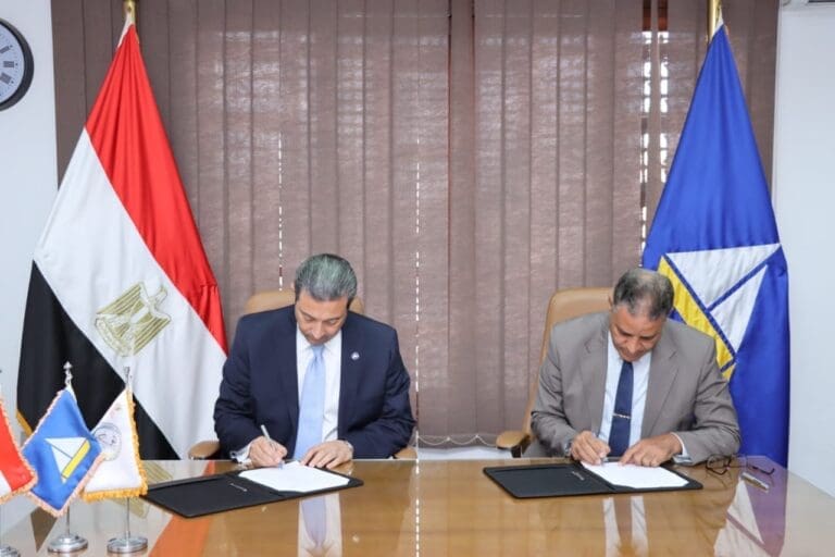 بروتوكول تعاون بين هيئة الاستشعار من البُعد ومحافظة دمياط للتعاون في تنفيذ خطط تنموية بالمحافظة 4 474cb67b 3999 4fc0 b65f f1730bf9da4d جامعة القاهرة بروتوكول تعاون بين هيئة الاستشعار من البُعد ومحافظة دمياط للتعاون في تنفيذ خطط تنموية بالمحافظة موقع في الجامعة