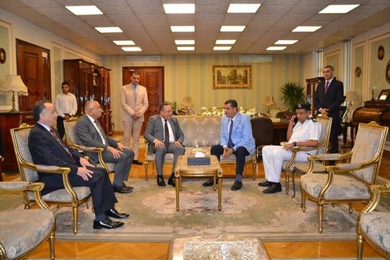 رئيس جامعة الإسكندرية يهنئ مدير أمن الإسكندرية بمناسبة توليه مهام منصبه الجديد 9 FB IMG 1727621704487 السادات رئيس جامعة الإسكندرية يهنئ مدير أمن الإسكندرية بمناسبة توليه مهام منصبه الجديد موقع في الجامعة