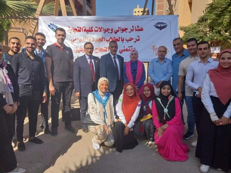 نائب رئيس جامعة بنها لشئون الدراسات العليا والبحوث تتفقد الدراسة بكليتي الآداب والتجارة 10 IMG 20240929 WA0044 جامعة عين شمس نائب رئيس جامعة بنها لشئون الدراسات العليا والبحوث تتفقد الدراسة بكليتي الآداب والتجارة موقع في الجامعة