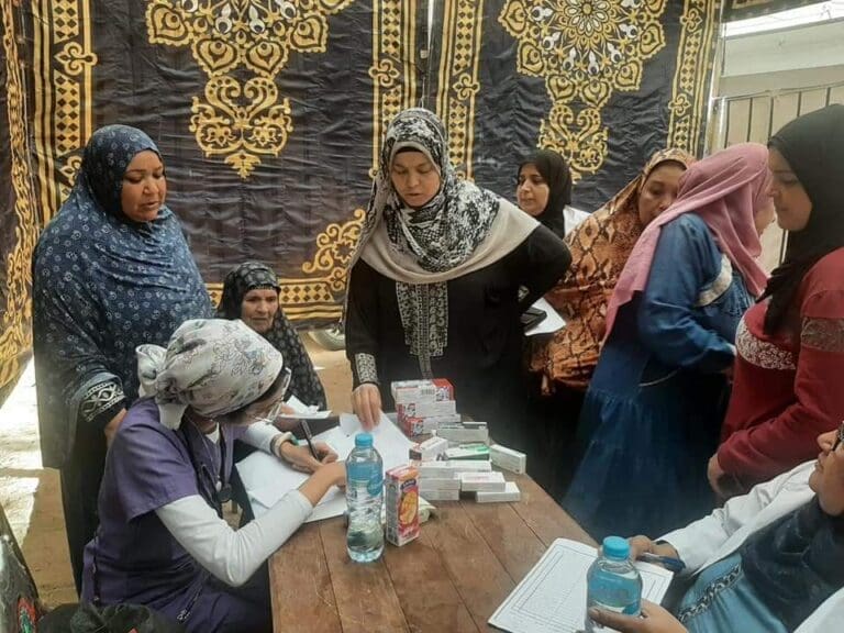 جامعة بنها تنظم قافلة طبية بقرية ميت الحوفين 16 1000313462 المؤتمر جامعة بنها تنظم قافلة طبية بقرية ميت الحوفين موقع في الجامعة