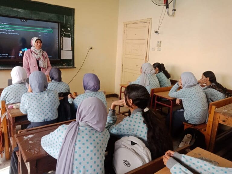 جامعة قناة السويس تنظم ندوة حول التفكير الإبداعي وريادة الأعمال ضمن مبادرة بداية