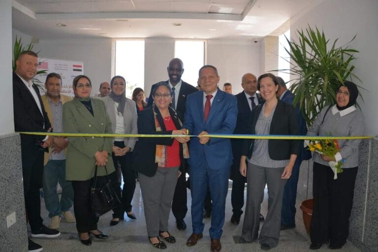 بالشراكة مع إمديست مصر والوكالة الأمريكية.. رئيس جامعة دمياط يفتتح مركز خدمة الطلاب ذوي الإعاقة 7 FB IMG 1727974129490 بنها بالشراكة مع إمديست مصر والوكالة الأمريكية.. رئيس جامعة دمياط يفتتح مركز خدمة الطلاب ذوي الإعاقة موقع في الجامعة