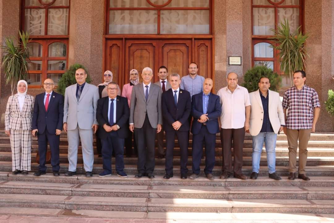 خطة تطوير نادي أعضاء هيئة التدريس بجامعة المنوفية 1 FB IMG 1728396635166 خطة خطة تطوير نادي أعضاء هيئة التدريس بجامعة المنوفية موقع في الجامعة