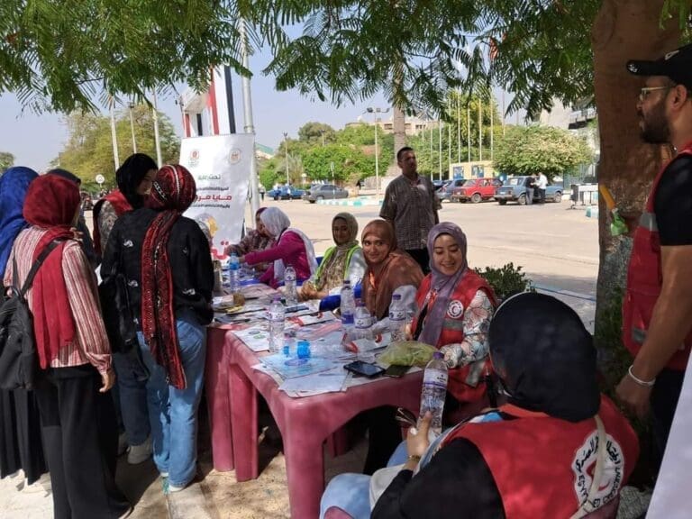جامعة أسيوط تشارك فى حملة الهلال الأحمر المصري "RED WEEK" 2 FB IMG 1729433528784 سوهاج جامعة أسيوط تشارك فى حملة الهلال الأحمر المصري "RED WEEK" موقع في الجامعة