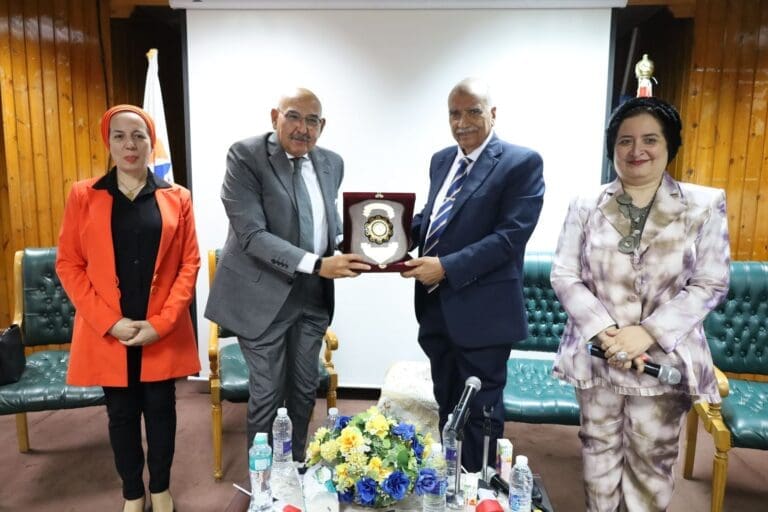 اللواء أركان حرب نصر سالم رئيس جهاز الاستطلاع الأسبق فى ندوة كلية التربية جامعة ٦ أكتوبر 3 IMG 20241018 WA0071 الأقصر اللواء أركان حرب نصر سالم رئيس جهاز الاستطلاع الأسبق فى ندوة كلية التربية جامعة ٦ أكتوبر موقع في الجامعة