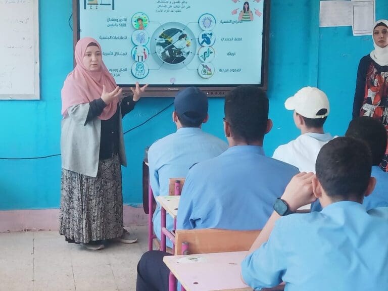 جامعة قناة السويس تنظم برنامجًا توعويًا حول المخدرات وتأثيرها على الشباب 12 abc07c19 b91e 4fe1 9116 b3643904ee0e الامتحانات اليومية جامعة قناة السويس تنظم برنامجًا توعويًا حول المخدرات وتأثيرها على الشباب موقع في الجامعة