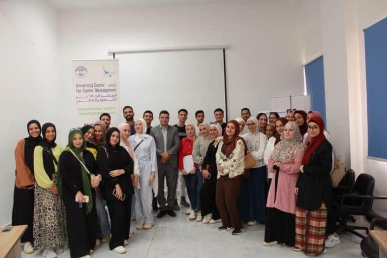 جامعة قناة السويس تؤهل 1052 طالبًا عبر 25 دورة تدريبية صيفية قدمها المركز الجامعي للتطوير المهني 27 ce4a66a1 65b8 4439 8df7 2f294df5fa86 القاهرة جامعة قناة السويس تؤهل 1052 طالبًا عبر 25 دورة تدريبية صيفية قدمها المركز الجامعي للتطوير المهني موقع في الجامعة