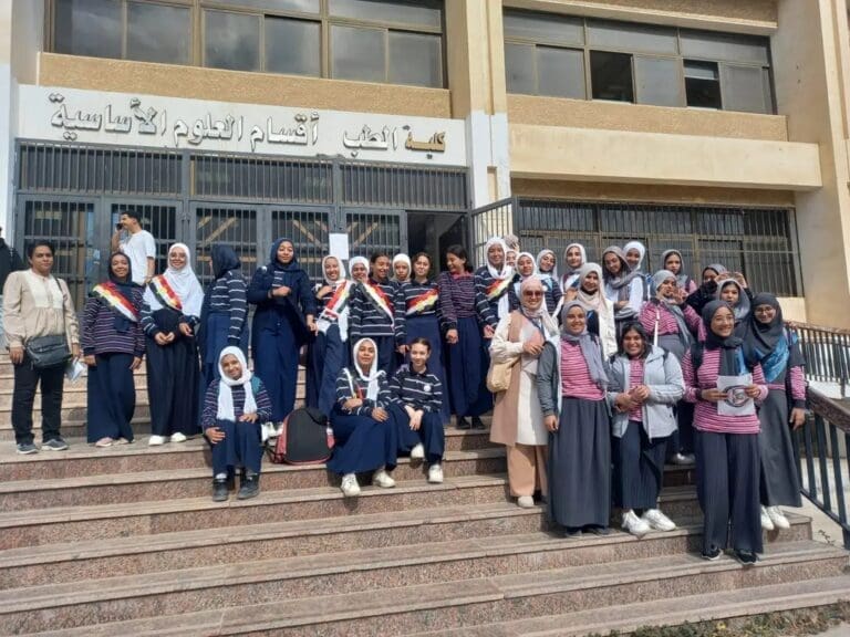 ما هي أخطار مشروبات الطاقة والتدخين والتنمر.. ندوة جامعة قناة السويس توضح؟ 2 1731691861580 الوعي ما هي أخطار مشروبات الطاقة والتدخين والتنمر.. ندوة جامعة قناة السويس توضح؟ موقع في الجامعة