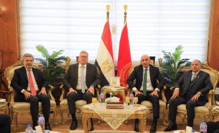 وزير التعليم يشهد اليوم تخريج الدفعة الأولى من مدرسة ظهر للتكنولوجيا التطبيقية ببورسعيد 14 1732958275432 مركز وزير التعليم يشهد اليوم تخريج الدفعة الأولى من مدرسة ظهر للتكنولوجيا التطبيقية ببورسعيد موقع في الجامعة