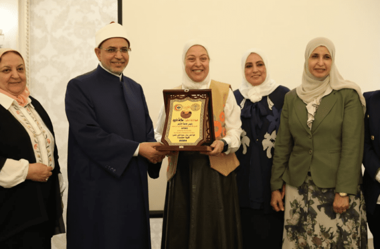 كلية طب البنات بجامعة الأزهر تحتفل بحصولها على شهادة الاعتماد للمرة الثالثة 25 22 3 طب كلية طب البنات بجامعة الأزهر تحتفل بحصولها على شهادة الاعتماد للمرة الثالثة موقع في الجامعة