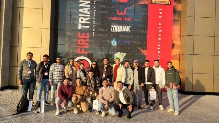 وفد من طلاب المعهد العالي للهندسة يزورون معرض فايركس مصر للطاقة.. صور 5 FB IMG 1732965251994 الشرقية وفد من طلاب المعهد العالي للهندسة يزورون معرض فايركس مصر للطاقة.. صور موقع في الجامعة