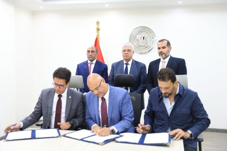 توقيع بروتوكول تعاون مشترك بين جامعة بنها ومحافظة القليوبية ومستشفى الناس 15 IMG 20241118 WA0012 المؤتمر توقيع بروتوكول تعاون مشترك بين جامعة بنها ومحافظة القليوبية ومستشفى الناس موقع في الجامعة