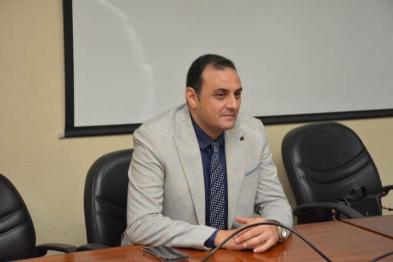 انت أقوى من المخدرات ندوة بهندسة عين شمس 20 a49279b0 2bff 42b8 a816 d3d84379dc63 جامعة حلوان انت أقوى من المخدرات ندوة بهندسة عين شمس موقع في الجامعة