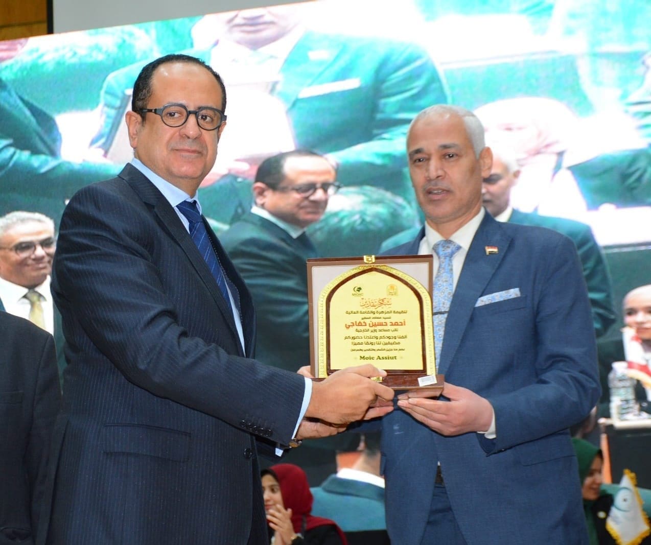العدوان الإسرائيلي على غزة ولبنان.. مساعد وزير الخارجية يكف تفاصيل عن الصراع بمؤتمر نموذج محاكاة جامعة أسيوط 1 aa6f0ca1 fab3 40ca a7d9 fb3ef36fa896 لبنان العدوان الإسرائيلي على غزة ولبنان.. مساعد وزير الخارجية يكف تفاصيل عن الصراع بمؤتمر نموذج محاكاة جامعة أسيوط موقع في الجامعة