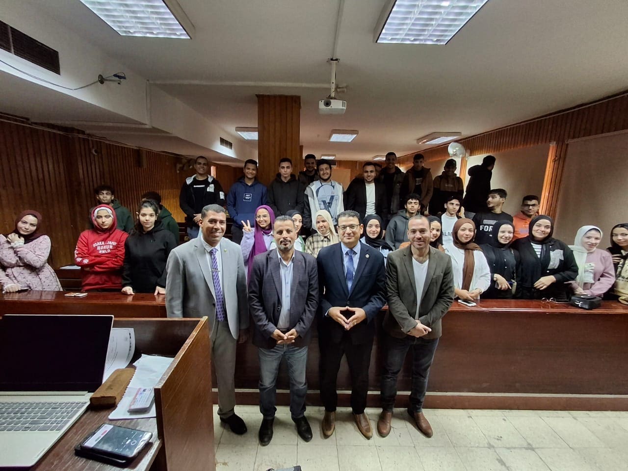 إنطلاق أولى دورات نشر التوعية والثقافة المالية غير المصرفية بجامعة مدينة السادات للعام الجامعي 2025 1 e79de2f3 c6c1 451e 8273 8bd2c2f9f2ec مدينة السادات إنطلاق أولى دورات نشر التوعية والثقافة المالية غير المصرفية بجامعة مدينة السادات للعام الجامعي 2025 موقع في الجامعة