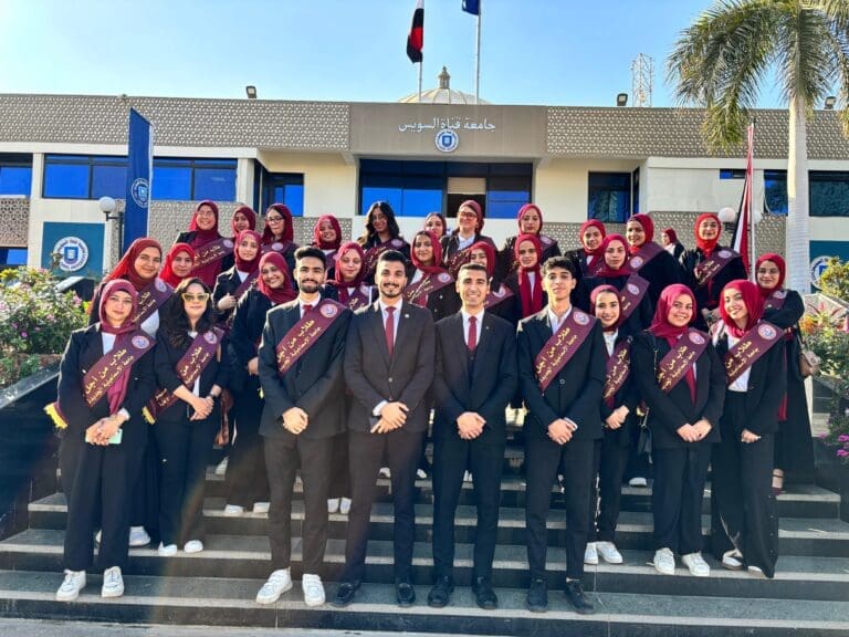 جامعة قناة السويس تستضيف الندوة التثقيفية الـ78 لقوات الدفاع الشعبي بمشاركة طلاب جامعة الإسماعيلية الجديدة الأهلية 14 05e6fe43 ca24 4b9c ad53 fe39f1dc276c أمهات جامعة قناة السويس تستضيف الندوة التثقيفية الـ78 لقوات الدفاع الشعبي بمشاركة طلاب جامعة الإسماعيلية الجديدة الأهلية موقع في الجامعة