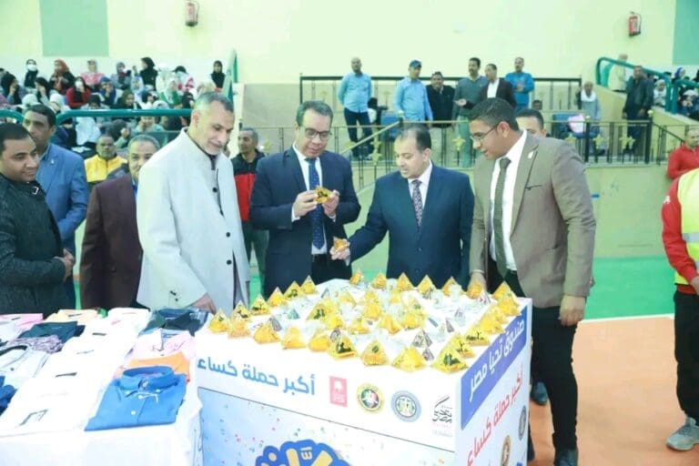 جامعة جنوب الوادي: توفير 20 ألف قطعة ملابس لأكثر من 4000 طالب من خلال «دكان الفرحة» 21 1734440559551 النعماني جامعة جنوب الوادي: توفير 20 ألف قطعة ملابس لأكثر من 4000 طالب من خلال «دكان الفرحة» موقع في الجامعة