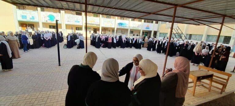 واعظات الأوقاف يقدن قافلة دعوية للتوعية بمكارم الأخلاق في مدارس شمال سيناء 12 واعظات الأوقاف يقدن قافلة دعوية للتوعية بمكارم الأخلاق في مدارس شمال سيناء