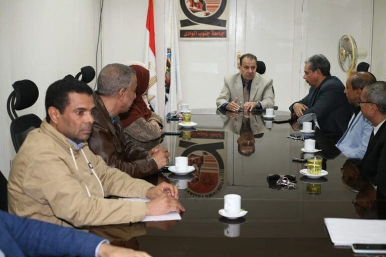 خطوات جديدة من رئيس جامعة جنوب الوادى لإنشاء المتحف التعليمي لكيلة العلوم 4 خطوات جديدة من رئيس جامعة جنوب الوادي لإنشاء المتحف التعليمي لكيلة العلوم