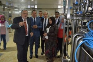 رئيسا جامعة دمياط وأكاديمية البحث العلمي يتفقدان مصنع قتيلو للألبان ويبحثان إنشاء معمل وطني للألبان 2 رئيسا جامعة دمياط وأكاديمية البحث العلمي يتفقدان مصنع قتيلو للألبان ويبحثان إنشاء معمل وطني للألبان