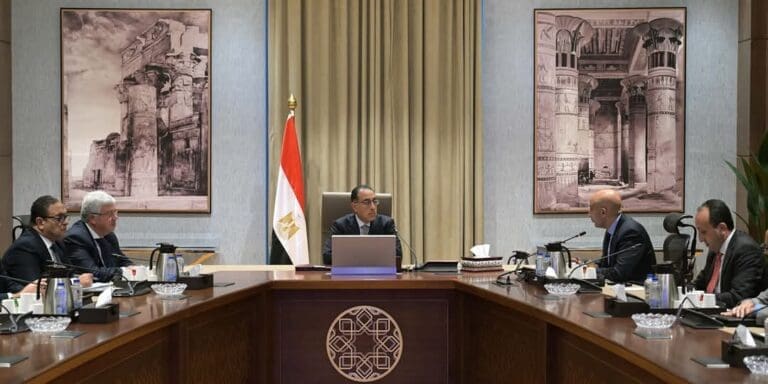 من أجل السيطرة على الغش والتسريبات .. رئيس الوزراء يستعرض عددًا من المقترحات لتحقيق الانضباط في لجان الثانوية العامة 13 FB IMG 1735058796212 جامعة الأزهر من أجل السيطرة على الغش والتسريبات .. رئيس الوزراء يستعرض عددًا من المقترحات لتحقيق الانضباط في لجان الثانوية العامة موقع في الجامعة