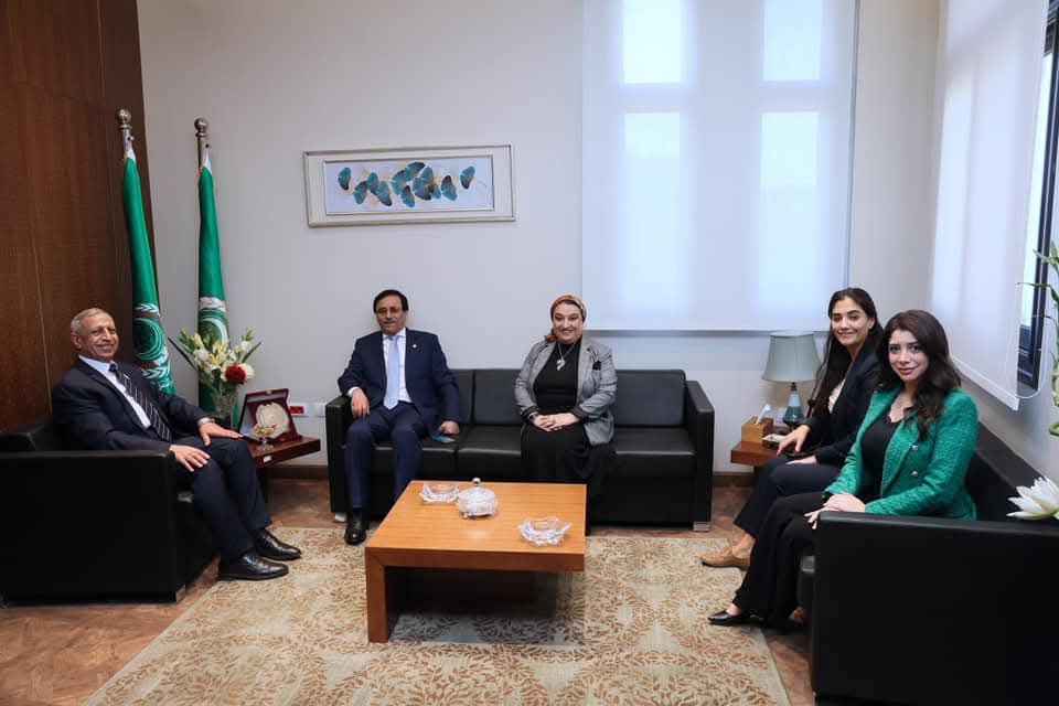 مدير عام المنظمة العربية يؤكد أهمية التعليم ودوره الجوهري في نهضة المجتمع 1 IMG 20241206 WA0003 مدير عام المنظمة العربية يؤكد أهمية التعليم ودوره الجوهري في نهضة المجتمع موقع في الجامعة