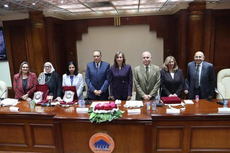 ختام فعاليات مؤتمر كلية الإعلام جامعة 6 أكتوبر بحضور نخبة من أساتذة الإعلام والإعلاميين 1 IMG 20241207 WA0000 جامعة ختام فعاليات مؤتمر كلية الإعلام جامعة 6 أكتوبر بحضور نخبة من أساتذة الإعلام والإعلاميين موقع في الجامعة