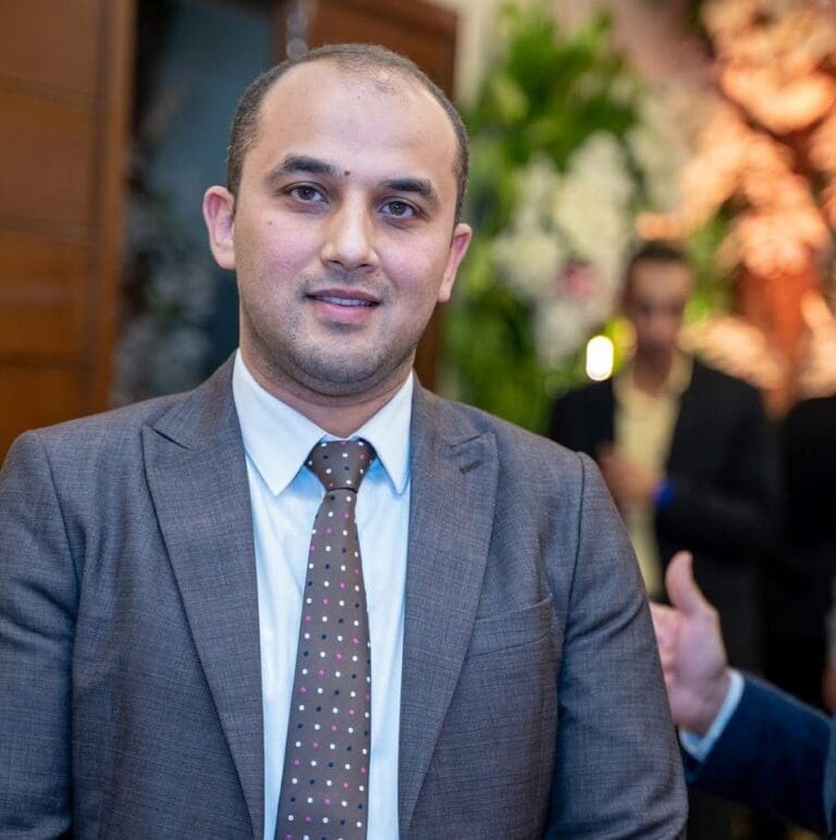 مدة العملية 11 ساعة وبمشاركة 15 طبيبا.. تفاصيل جراحة زرع يد مبتورة لمريض بقصر العينى 21 IMG 3039 جامعة قناة السويس مدة العملية 11 ساعة وبمشاركة 15 طبيبا.. تفاصيل جراحة زرع يد مبتورة لمريض بقصر العينى موقع في الجامعة
