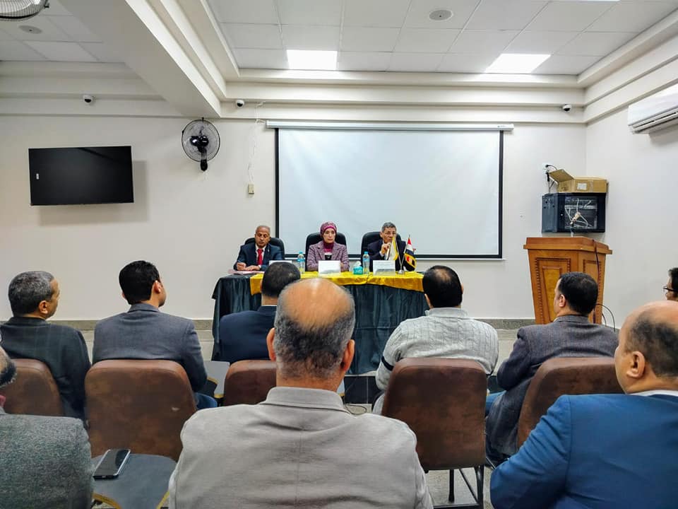 استعدادات مشددة بجامعة الأقصر لتدشين الخطة الاستراتيجية للخمس سنوات المقبلة 1 صابرين عبد الجليل، رئيس جامعة الأزهر الأقصر استعدادات مشددة بجامعة الأقصر لتدشين الخطة الاستراتيجية للخمس سنوات المقبلة موقع في الجامعة