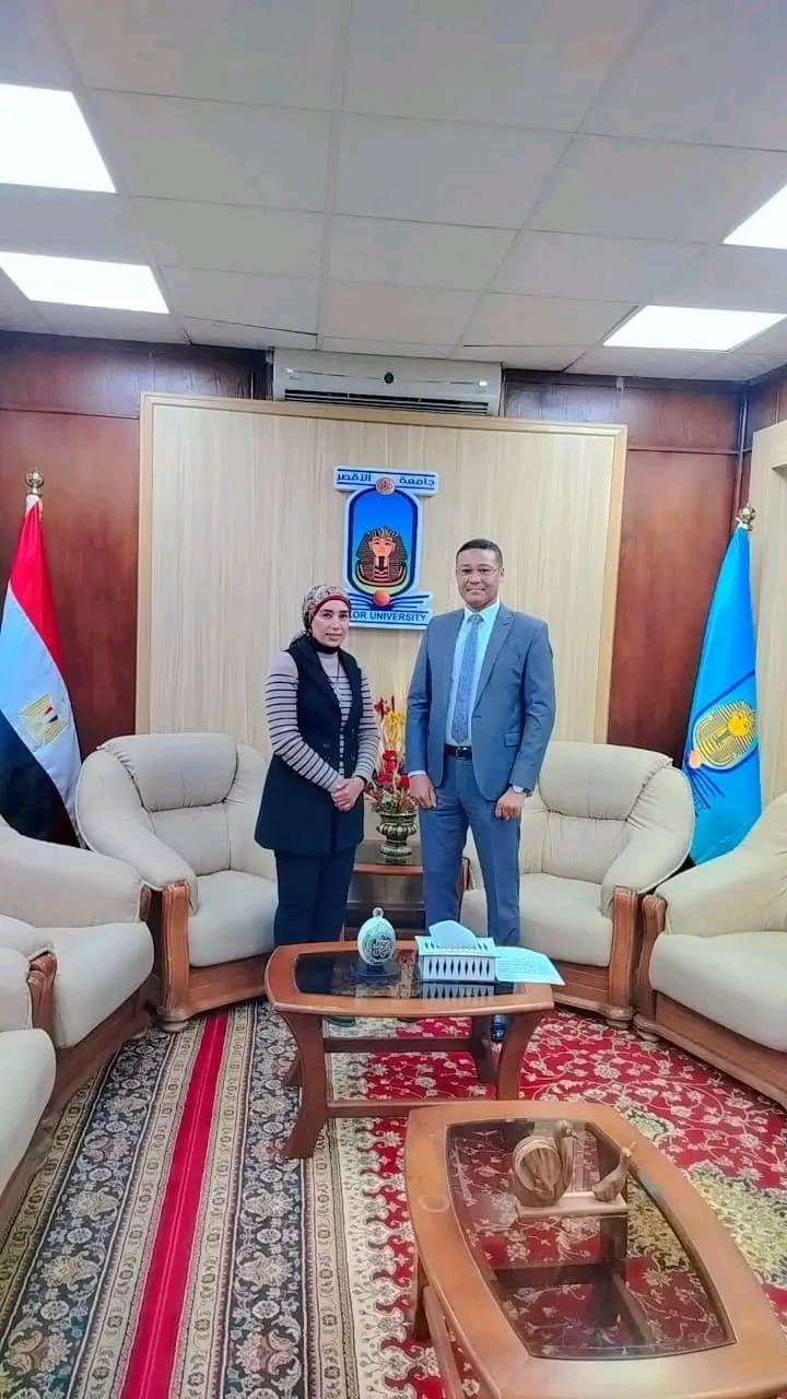 رئيس جامعة الأقصر وأمين عام الجامعة الجديد يبحثان سبل العمل الإدراي والمؤسسي 4 1735893274291 اتحاد المجامع اللغوية رئيس جامعة الأقصر وأمين عام الجامعة الجديد يبحثان سبل العمل الإدراي والمؤسسي موقع في الجامعة