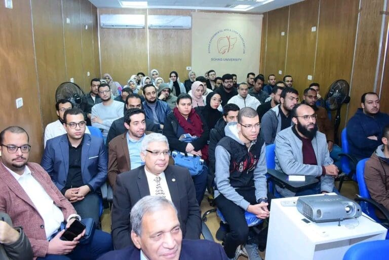 دورة بمركز الجراحات بطب سوهاج عن اساسيات التدخل البسيط بالمنظار 3 1735994670985 جامعة الأقصى دورة بمركز الجراحات بطب سوهاج عن اساسيات التدخل البسيط بالمنظار موقع في الجامعة