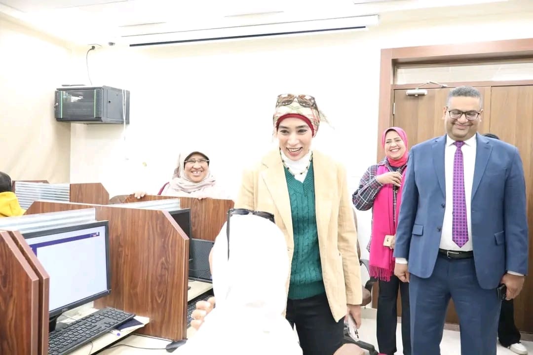 رئيس جامعة الأقصر تتفقد لجان امتحانات كلية الطب 1 1737019421936 جامعة الأقصر رئيس جامعة الأقصر تتفقد لجان امتحانات كلية الطب موقع في الجامعة