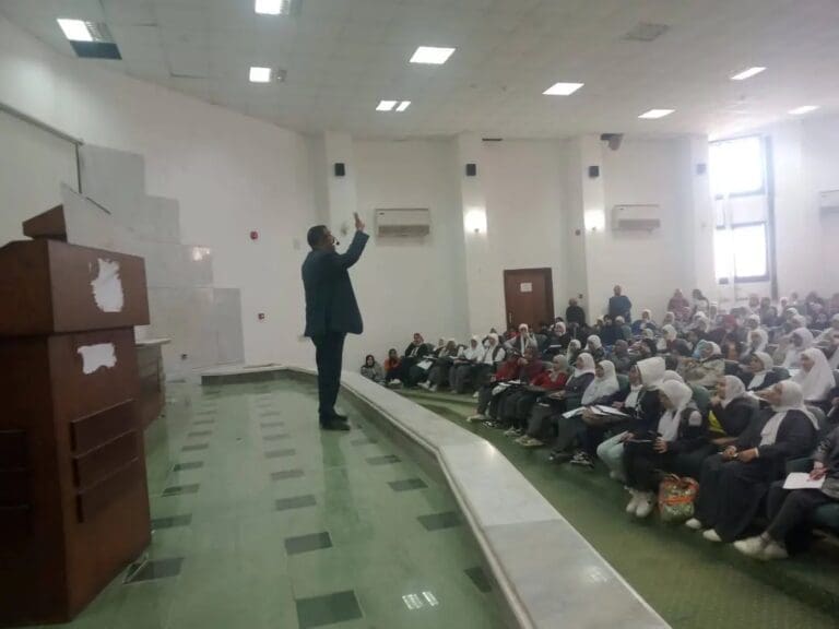 وكيل مطروح تتابع المراجعات النهائية للطلاب الشهادة الإعدادية وسط حضور حاشد 7 1737210251445 مدرسة كابيتال الدولية وكيل مطروح تتابع المراجعات النهائية للطلاب الشهادة الإعدادية وسط حضور حاشد موقع في الجامعة