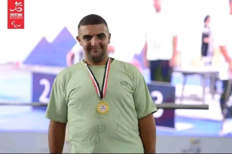 رئيس جامعة قناة السويس يهنئ أحمد طلعت لتتويجه بالمركز الأول في رفع الأثقال 21 1737294585262 جامعة قناة السويس رئيس جامعة قناة السويس يهنئ أحمد طلعت لتتويجه بالمركز الأول في رفع الأثقال موقع في الجامعة