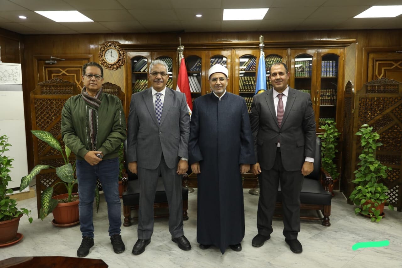 جامعة الأزهر تتيح مجلاتها العلمية رقميًّا خدمة للباحثين في أنحاء العالم 1 IMG 20250102 WA0067 جامعة الأزهر جامعة الأزهر تتيح مجلاتها العلمية رقميًّا خدمة للباحثين في أنحاء العالم موقع في الجامعة