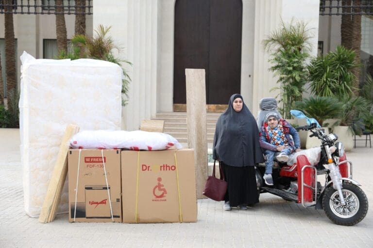 بعد تعليمات شيخ الأزهر.. بيت الزكاة يصرف إعانة شهرية وأثاث منزلي ودرّاجة بخارية لأم عبد المنعم المصاب 9 IMG 20250105 WA0043 1 مسابقة الأزهر بعد تعليمات شيخ الأزهر.. بيت الزكاة يصرف إعانة شهرية وأثاث منزلي ودرّاجة بخارية لأم عبد المنعم المصاب موقع في الجامعة