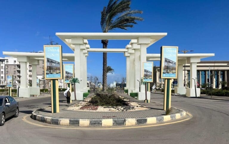 طلاب هندسه المنصورة الجديدة في السنوات الاولي لهم يصممون بوابات مبتكرة لمدينتها 7 IMG 8890 شومان طلاب هندسه المنصورة الجديدة في السنوات الاولي لهم يصممون بوابات مبتكرة لمدينتها موقع في الجامعة