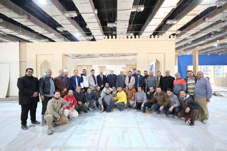 قبل الافتتاح الرسمي .. الضويني يتفقد تجهيزات جناح الأزهر بمعرض القاهرة الدولي للكتاب 15 fbcfae5e 9ed7 40e0 b32b 77905302ea32 رئيس جامعة الريادة قبل الافتتاح الرسمي .. الضويني يتفقد تجهيزات جناح الأزهر بمعرض القاهرة الدولي للكتاب موقع في الجامعة