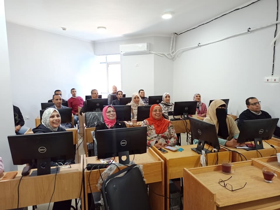 المعاهد الأزهرية ينفذ برنامج تدريبي في استخدام أدوات الذكاء الاصطناعي للمعلمين 1 480679655 1065435338959431 6818700997341884143 n المعاهد الأزهرية المعاهد الأزهرية ينفذ برنامج تدريبي في استخدام أدوات الذكاء الاصطناعي للمعلمين موقع في الجامعة