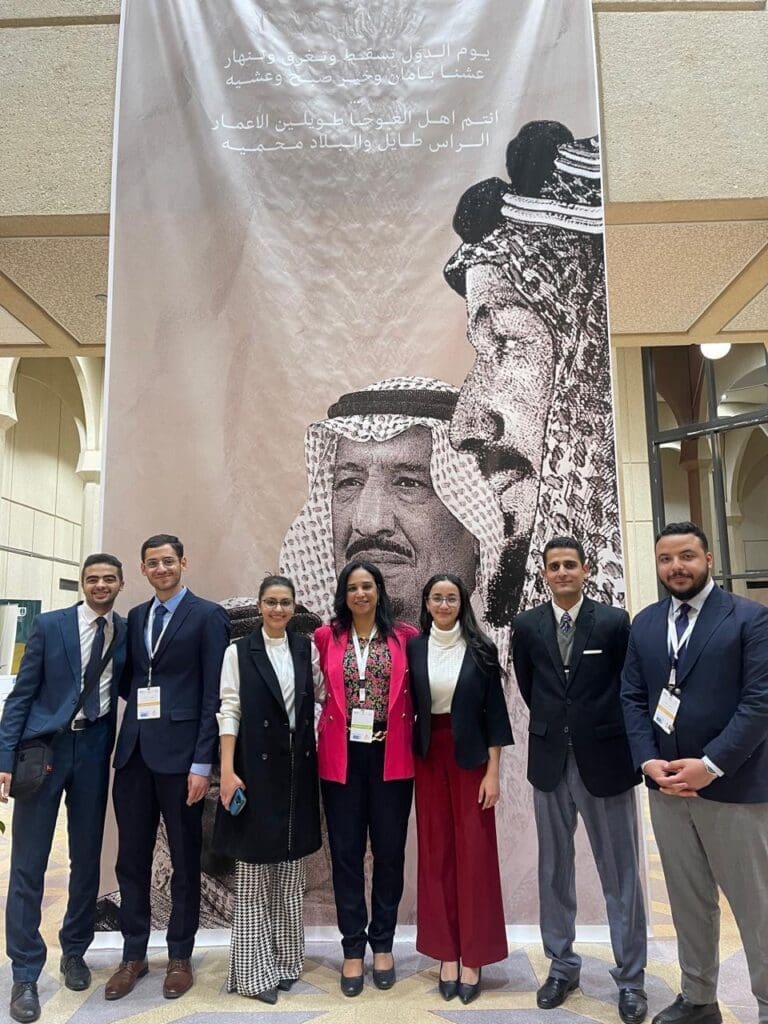 فوز فريق طلابى من حقوق القاهرة بالمركز الثالث في مسابقة عالمية للتحكيم التجاري الدولي بين 154 فريقا من 24 دولة 9 6d76b2d4 b5e2 4df8 8068 d390f4587244 جامعة حلوان فوز فريق طلابى من حقوق القاهرة بالمركز الثالث في مسابقة عالمية للتحكيم التجاري الدولي بين 154 فريقا من 24 دولة موقع في الجامعة