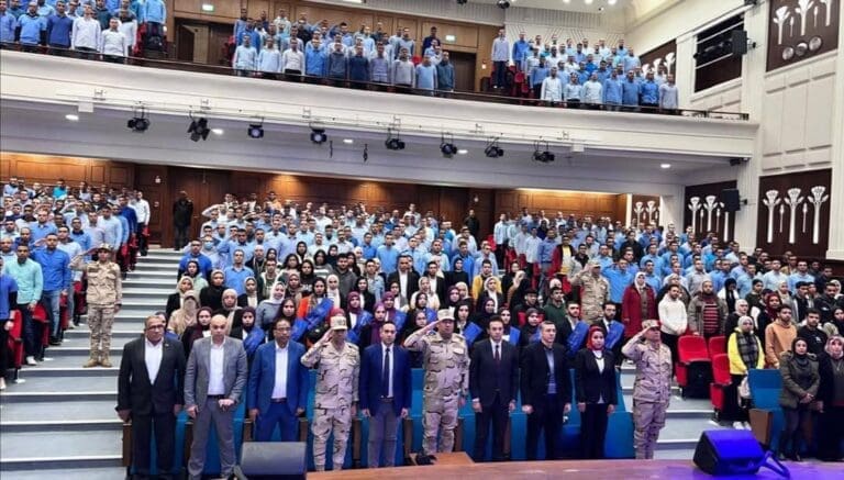 جامعة الإسكندرية تنظم ندوة عن تنمية روح الولاء في ظل العمليات النفسية المعادية.. صور 10 FB IMG 1739291071827 ورشة جامعة الإسكندرية تنظم ندوة عن تنمية روح الولاء في ظل العمليات النفسية المعادية.. صور موقع في الجامعة
