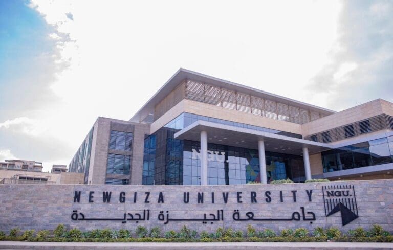 اليوم.. جامعة الجيزة الجديدة NGU تحتفل بتخريج دفعة جديدة من طلابها 21 IMG 20250220 WA0121 الجامعة الصينية اليوم.. جامعة الجيزة الجديدة NGU تحتفل بتخريج دفعة جديدة من طلابها موقع في الجامعة