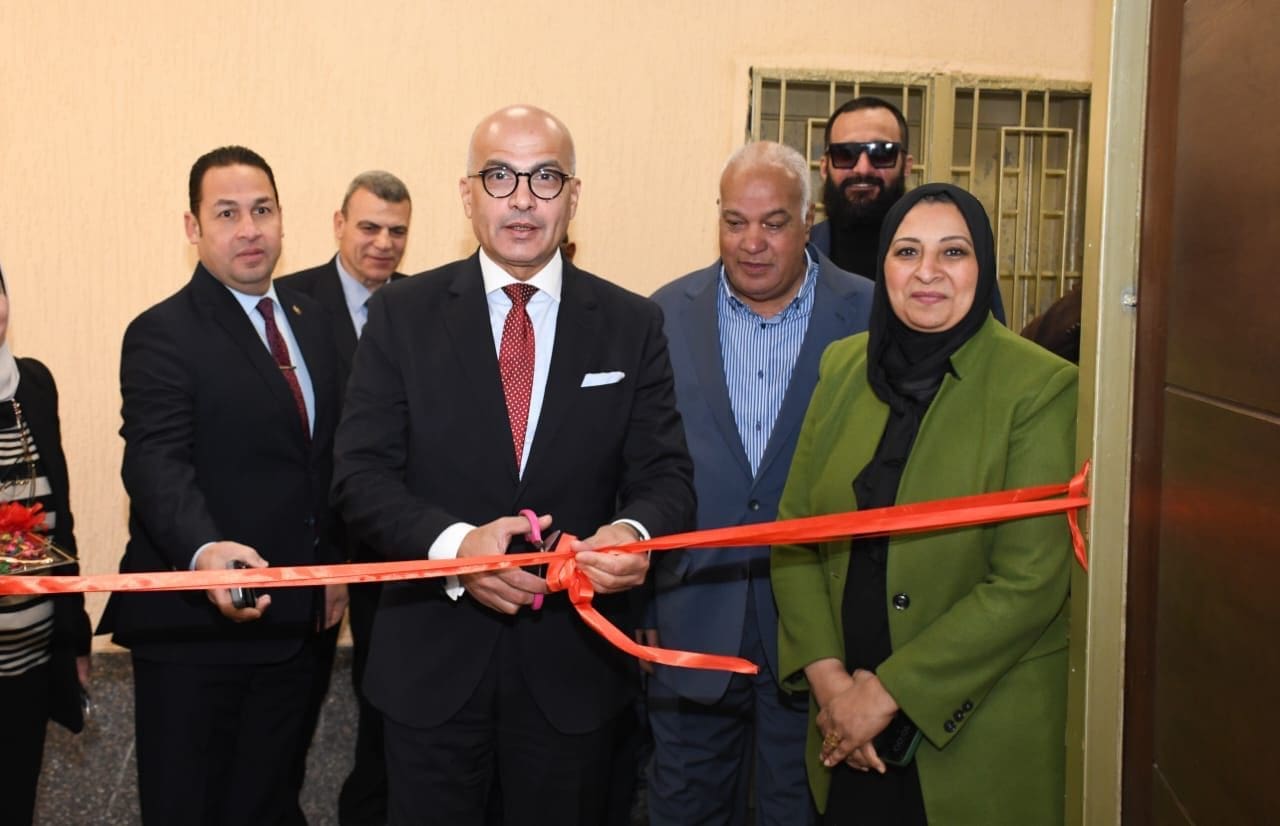 رئيس جامعة عين شمس يفتتح مبنى المدينة الجامعية طالبات بعد تطويره 1 IMG 20250225 WA0131 رئيس رئيس جامعة عين شمس يفتتح مبنى المدينة الجامعية طالبات بعد تطويره موقع في الجامعة