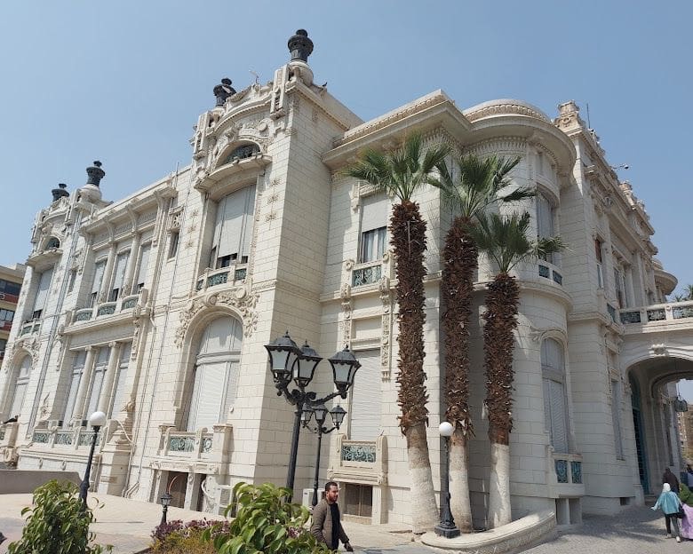 انتظام الدراسة بالفصل الدراسي الثاني بجامعة عين شمس 1 d924c16f 8f4c 49df afbf 3875dc2c48bc جامعة عين شمس انتظام الدراسة بالفصل الدراسي الثاني بجامعة عين شمس موقع في الجامعة