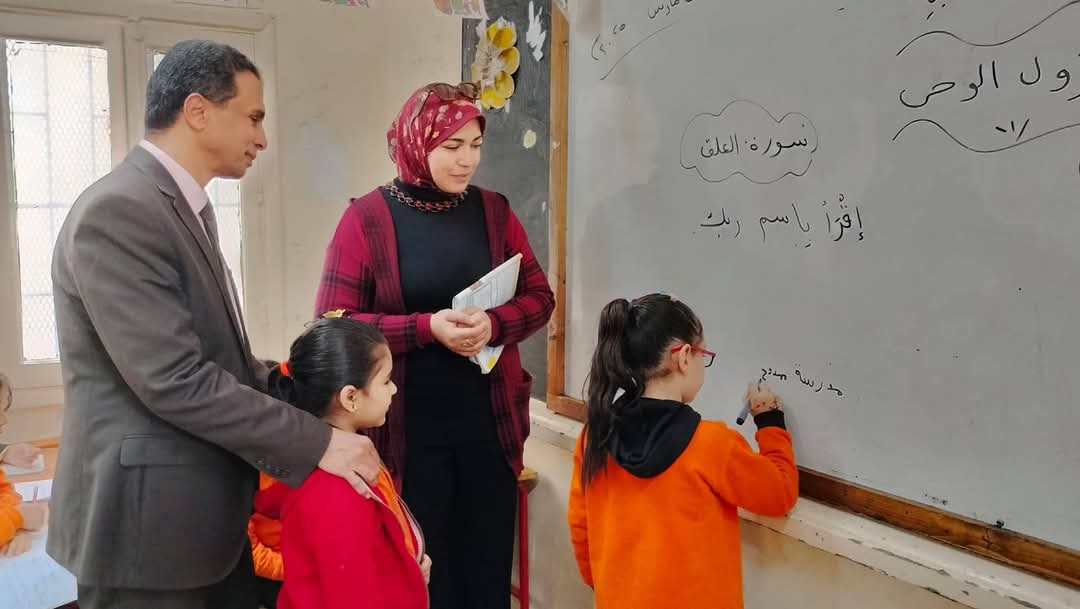 وكيل تعليم كفر الشيخ يتفقد عدة مدارس لمتابعة اختبارات شهر مارس 1 FB IMG 1741532859976 وكيل تعليم كفر الشيخ يتفقد عدة مدارس لمتابعة اختبارات شهر مارس موقع في الجامعة