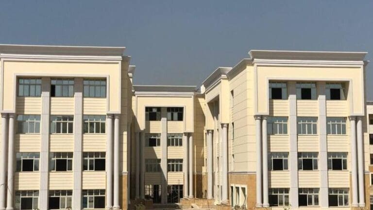 الجامعات الأهلية 2025.. جامعة حلوان الأهلية تفتح أبوابها لدفعة جديدة| تفاصيل 19 12571315911660585595 الدبلومات الفنية الجامعات الأهلية 2025.. جامعة حلوان الأهلية تفتح أبوابها لدفعة جديدة| تفاصيل موقع في الجامعة