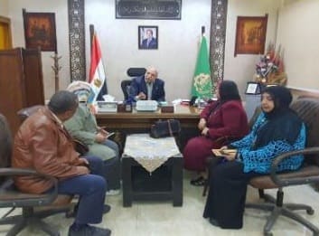 مدير تعليم القليوبية يستعرض آفاق تطوير المدرسة المنتجة مع وفد الوزارة 6 13 4 2025 16 32 00 GomhuriaOnline 11921744554720 التاريخ للثانوية العامة 2025 مدير تعليم القليوبية يستعرض آفاق تطوير المدرسة المنتجة مع وفد الوزارة موقع في الجامعة